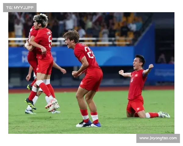 世预赛:中国香港客场0-2负于不丹,总分4-2晋级36强 世预赛:中国香港客场0-2负于不丹,总分4-2晋级36强