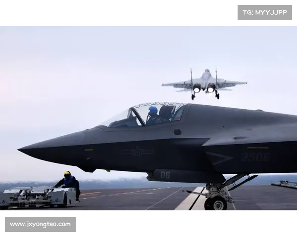 中国歼-35登场，歼-15T要退居二线？航母隐身时代来了